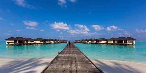 Water bungalows on Paradise Island or Lankanfinolhu