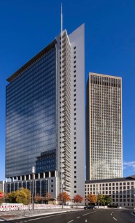 Commerzbank and Tower 185