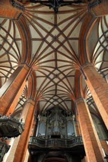 Vaulted ceiling with columns
