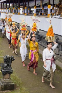 Procession at Besakih Temple and pilgrimage shrine at the foot of Mount Agung
