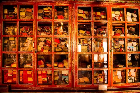 Holy prayer books