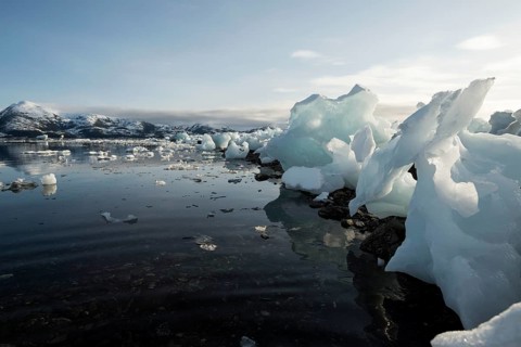 Grounded ice floes