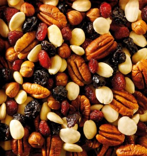 Dried fruit and nut mix