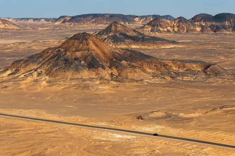 Cairo - Bahariya road crossing Black Desert