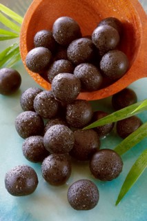 Fresh whole Acai berries (Euterpe oleracea)