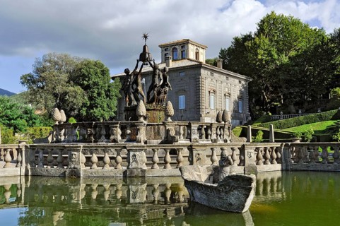 Fontana del Quadrato o dei Mori or Fountain of the Four Moors