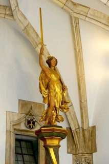 Golden statue of Lady Justice