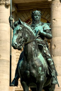 Bronze equestrian statue of Otto von Wittelsbach