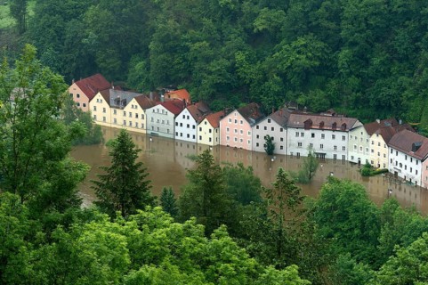 Flooded row of houses on Freyunger Strasse