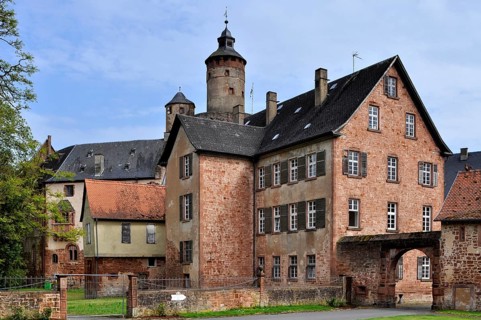 Bailey and gateway to the former Hohenstaufen moated castle