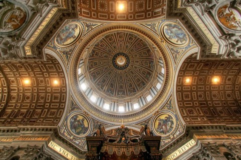 Crossing or intersection in the dome area of St. Peter's Basilica