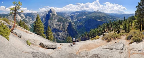 Glacier Point with views of Yosemite Valley with the Half Dome