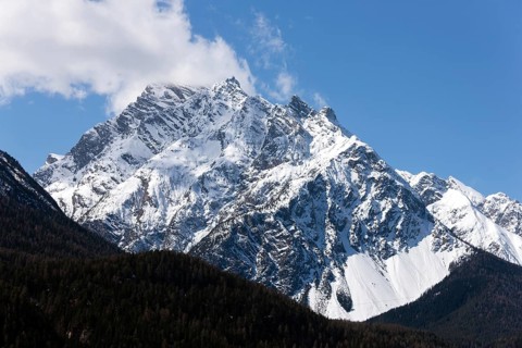 Mountains of Pisoc Piz