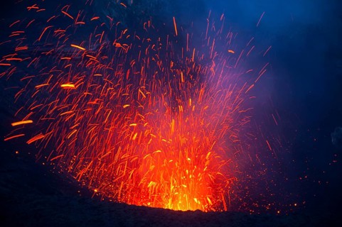 Volcanic eruption of Mount Yasur volcano