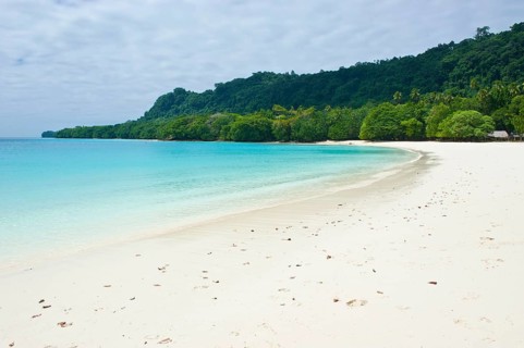 Champagne Beach