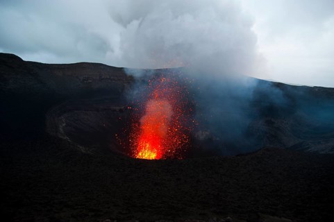 Volcanic eruption of Mount Yasur volcano