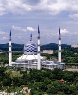 Sultan Salahuddin Abdul Aziz Shah Mosque