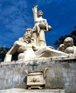 Memorial to the My Lai Massacre from 16th March 1968