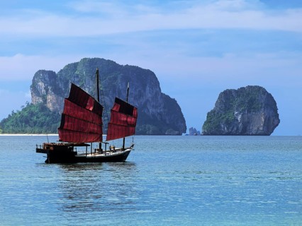 Junk sailing in Ha Long Bay