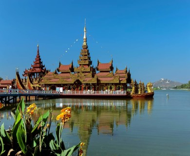 Pyi Gyi Mon Royal Barge on Lake Kandawgyi