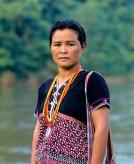 Karen woman with traditional clothing
