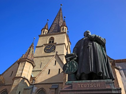 Protestant Parish Church and statue of Friedrich Teutsch