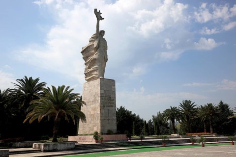 Statue of Mother Albania