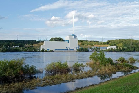 Kruemmel Nuclear Power Plant during a flood
