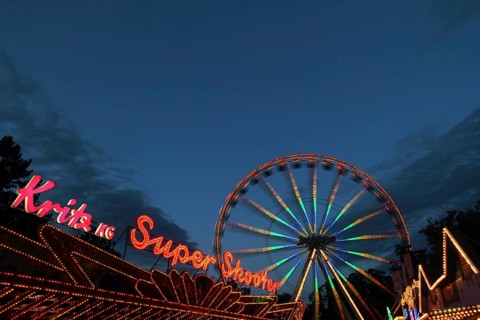 Ferris wheel at the blue hour