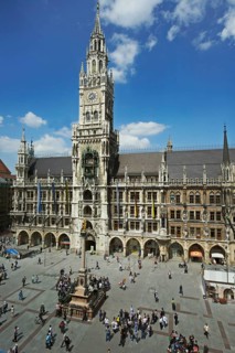 Marienplatz square and New Town Hall