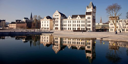 Phoenix-See lake and Hoerder Burg Castle