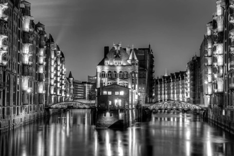 Wasserschloesschen water castle at night
