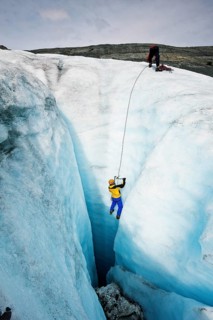 Mountaineers abseiling