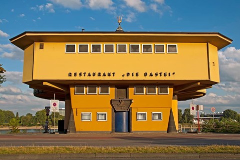 Die Bastei' restaurant at the Konrad-Adenauer-Ufer