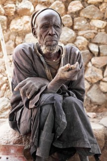 Oracle priest Mboula