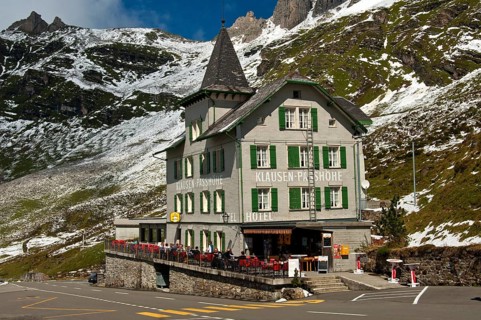 Hotel Klausenpasshoehe on the Klausstrasse road
