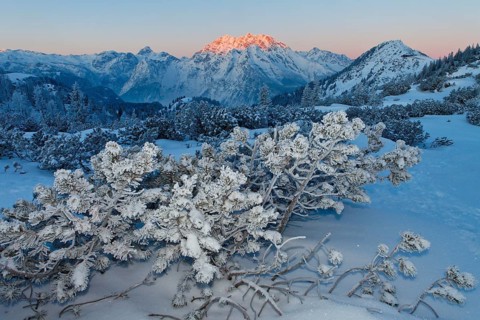 View from Torrener Joch pass towards the mountains of Jenner