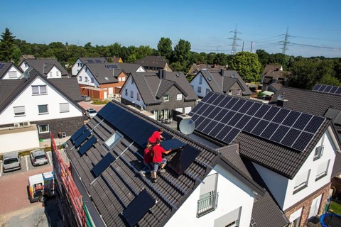 Construction of a solar energy system on a house
