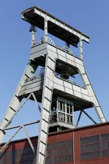 Headframe above shaf No. 7