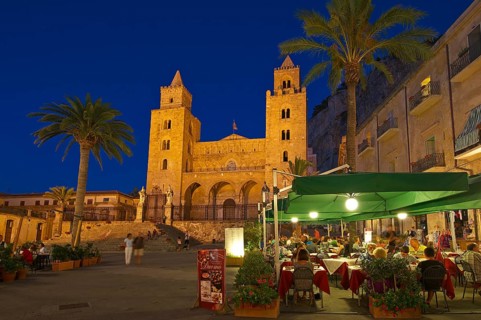 Restaurants on Piazza Duomo square in the evening