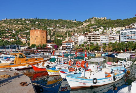 Fishing port and Kizil Kule