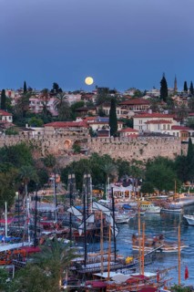 Moonrise over the harbour
