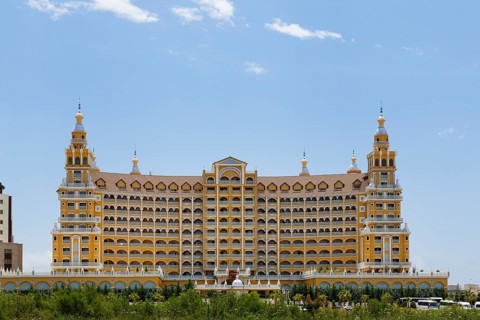 Royal Holiday Palace Hotel