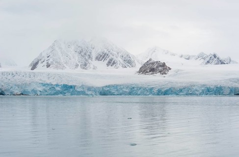 Edge of Smeerenburg Glacier with flashes of light