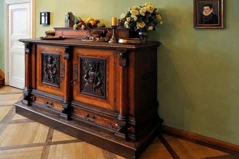 Cabinet in the dining room