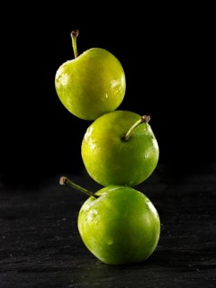 Fresh whole precious plums