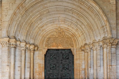 Arch of the main portal