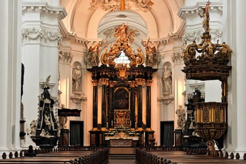 Nave with the high altar