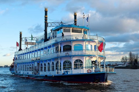Paddle steamer