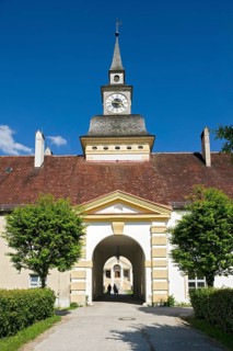 Gate with the gate tower in Wilhelmshof courtyard